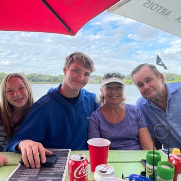 Meet your Posher, April - Picture 1 of 1